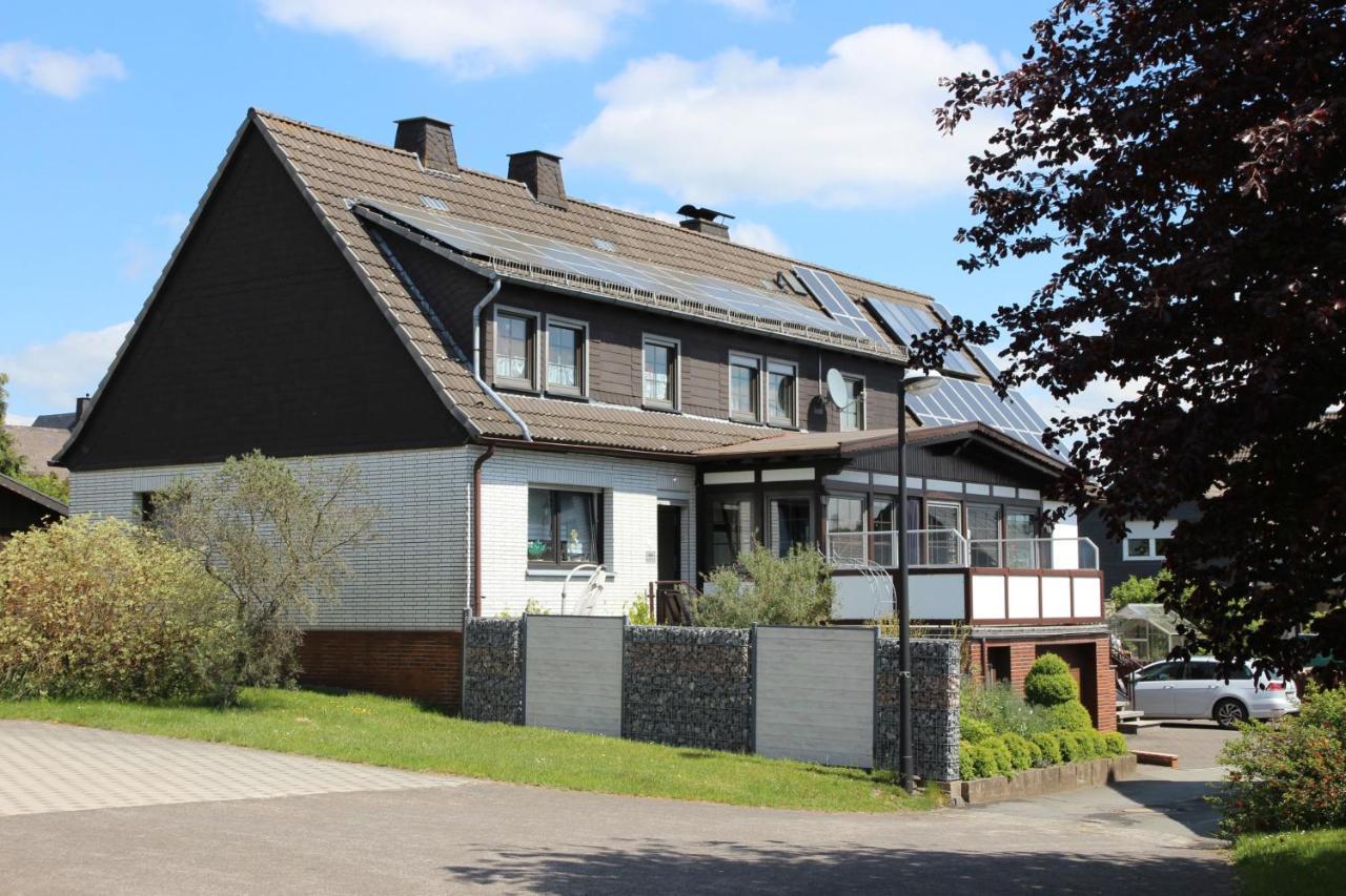 Ferienwohnungen Hartmann 梅德巴赫 外观 照片